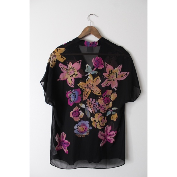 Cabi Floral Limited Edition Bouquet Blouse Preowned Small - Picture 9 of 13